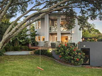 5 Aotearoa Terrace, Murrays Bay, Auckland