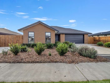 29 Whitehorn Drive, Lincoln, Lincoln
