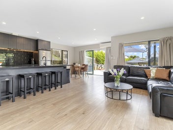 2/311 Rangatira Road, Beach Haven, Auckland
