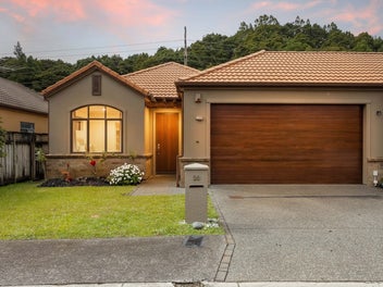 20 Villanova Place, Albany, Auckland