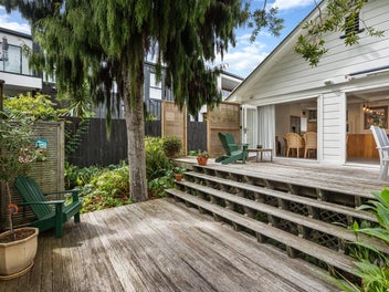 2 Taylor Road, Mangere Bridge, Auckland