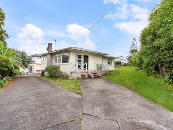 43 Farquhar Road, Glendene, Auckland