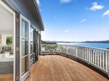 22 Tai Paku Paku Road, Karaka Bays, Wellington