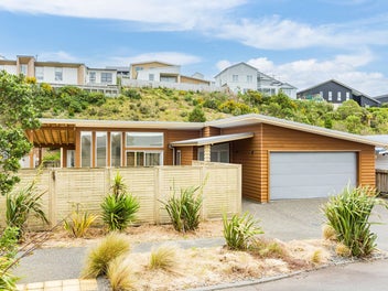 14 Tea Tree Lane, Woodridge, Wellington