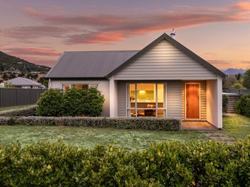9 Marbleleaf Lane, Albert Town, Wanaka