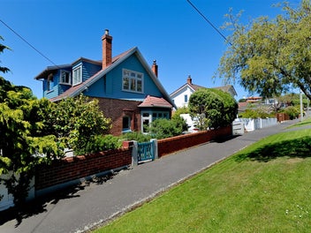 83 Norfolk Street, Saint Clair, Dunedin