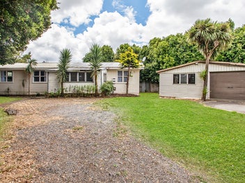 8 Harwell Place, Mangere, Auckland