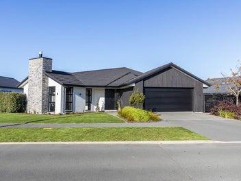 160 Southfield Drive, Lincoln, Lincoln