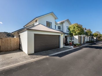 30/11 The Avenue, Albany, Auckland