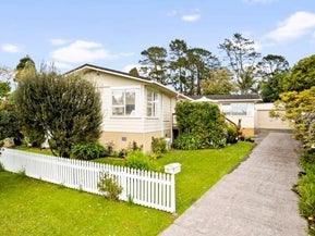 15 Allington Road, Massey, Auckland