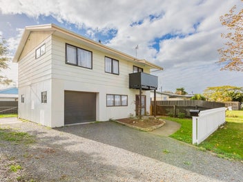 1/1316 Jubilee Street, Mayfair, Hastings