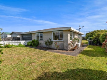 23 Swansea Road, Stratford
