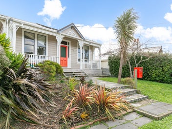 32 Eden Street, Island Bay, Wellington