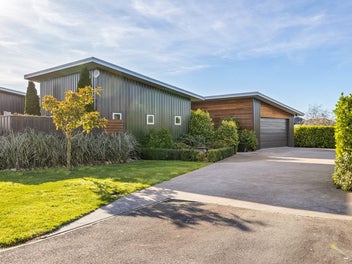 2 Ormandy Court, Amberley, Amberley