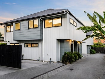 40B Waddell Avenue, Point England, Auckland