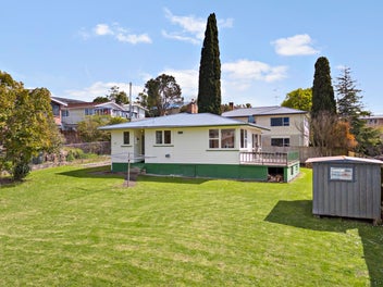 8 Brothers Street, New Windsor, Auckland