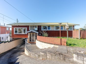 54 Acacia Crescent, Glenview, Hamilton