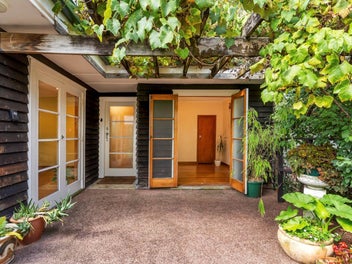 32 Parker Avenue, New Lynn, Auckland