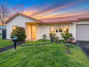 2 Lockington Avenue, Henderson, Auckland