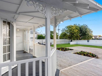 92 Blockhouse Bay Road, Avondale, Auckland