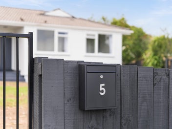 5 Kirkella Crescent, Mangere East, Auckland