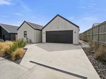 2 Barn Road, Jacks Point, Queenstown