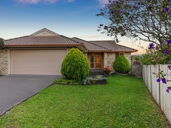 19 Pyrite Street, Westgate, Auckland