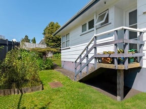 2/34B Sunnynook Road, Sunnynook, Auckland
