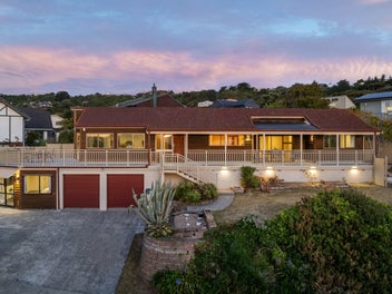 30 Kinloch Place, Papakowhai, Porirua