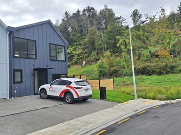 15 Joseph Bolton Crescent, Trentham, Upper Hutt