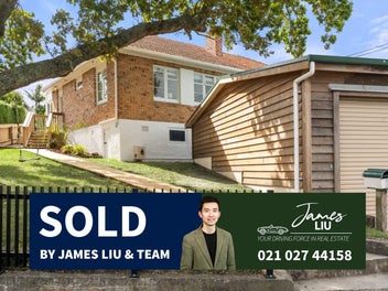 32 Hanlon Crescent, Narrow Neck, Auckland