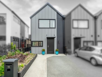 11 Doug Jensen Street, Wallaceville, Upper Hutt
