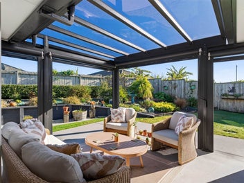17 Olney Court, One Tree Point
