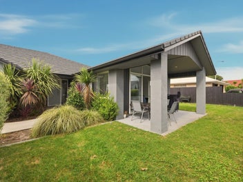 17 Goodwin Crescent, Pyes Pa, Tauranga