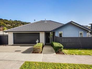 191 Navigation Drive, Whitby, Porirua