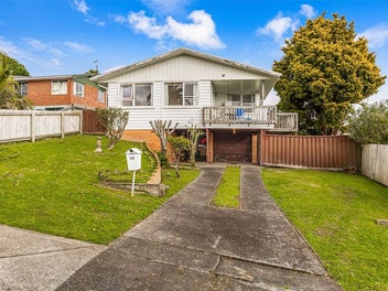 18 Lilburn Crescent, Massey, Auckland