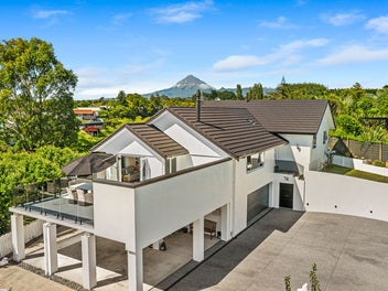 7A Caledonia Place, Highlands Park, New Plymouth