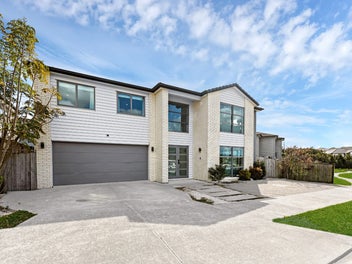 8 Cloghfin Place, Flat Bush, Auckland