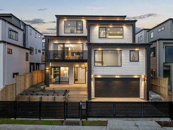 10 Mill Hill Close, Flat Bush, Auckland