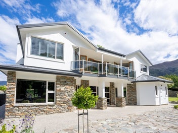 2C Macandrew Lane, Wanaka