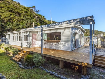 32 Karekare Road, Karekare, Auckland