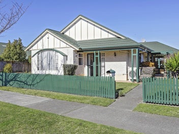 1B Knightsbridge Place, Taradale, Napier