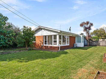 1/663 Te Atatu Road, Te Atatū Peninsula, Auckland