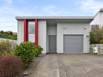23 Red Beech Avenue, Woodridge, Wellington
