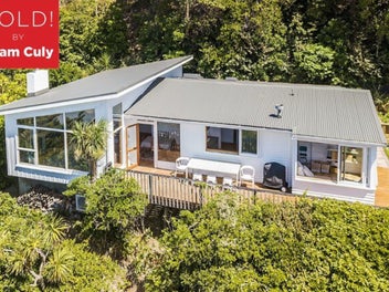 156 Derwent Street, Island Bay, Wellington