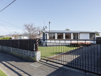 17 Harold Holt Avenue, Onekawa, Napier