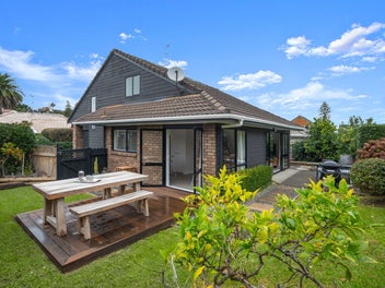 2/10 Lonsdale Street, Ellerslie, Auckland