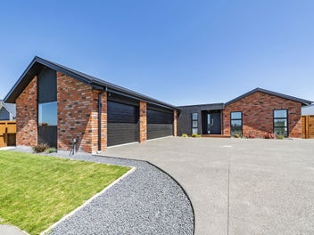 51 Greendale Road, Darfield, Darfield