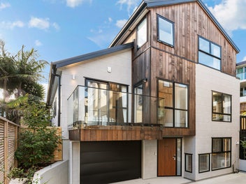 20C Beach Road, Castor Bay, Auckland