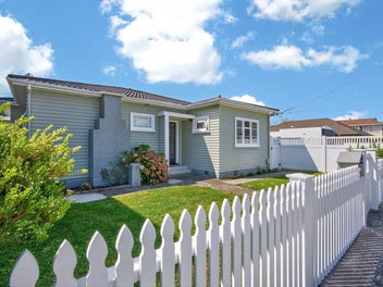 21 Leighton Avenue, Waiwhetu, Lower Hutt